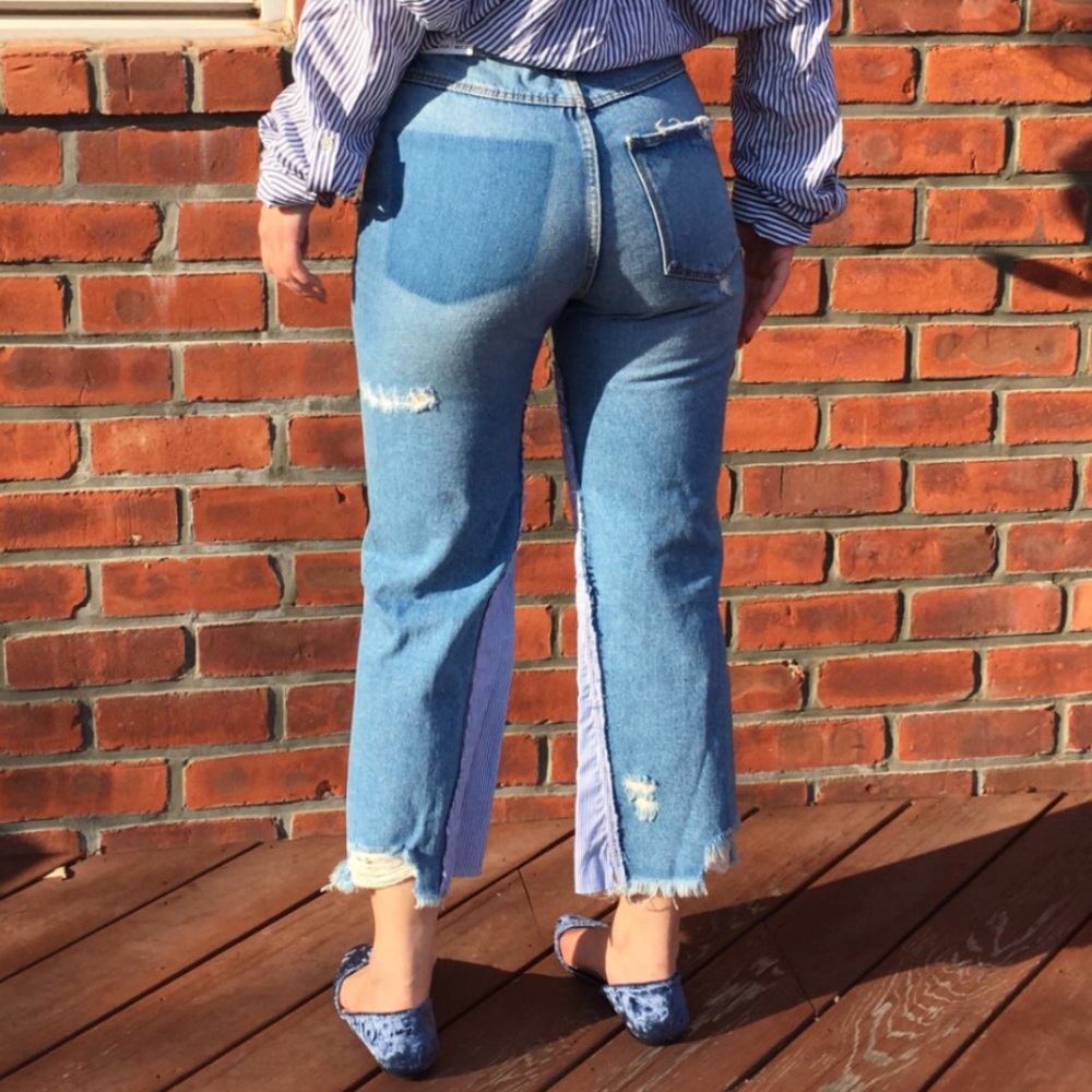 Unique Ankle Flare Jeans 👖